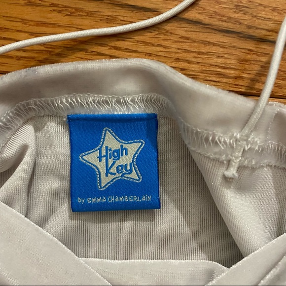 Emma Chamberlain TOP - Picture 3 of 3